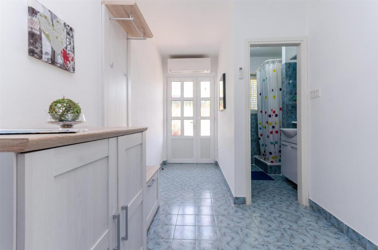 Apartments Marotin Palit Екстер'єр фото