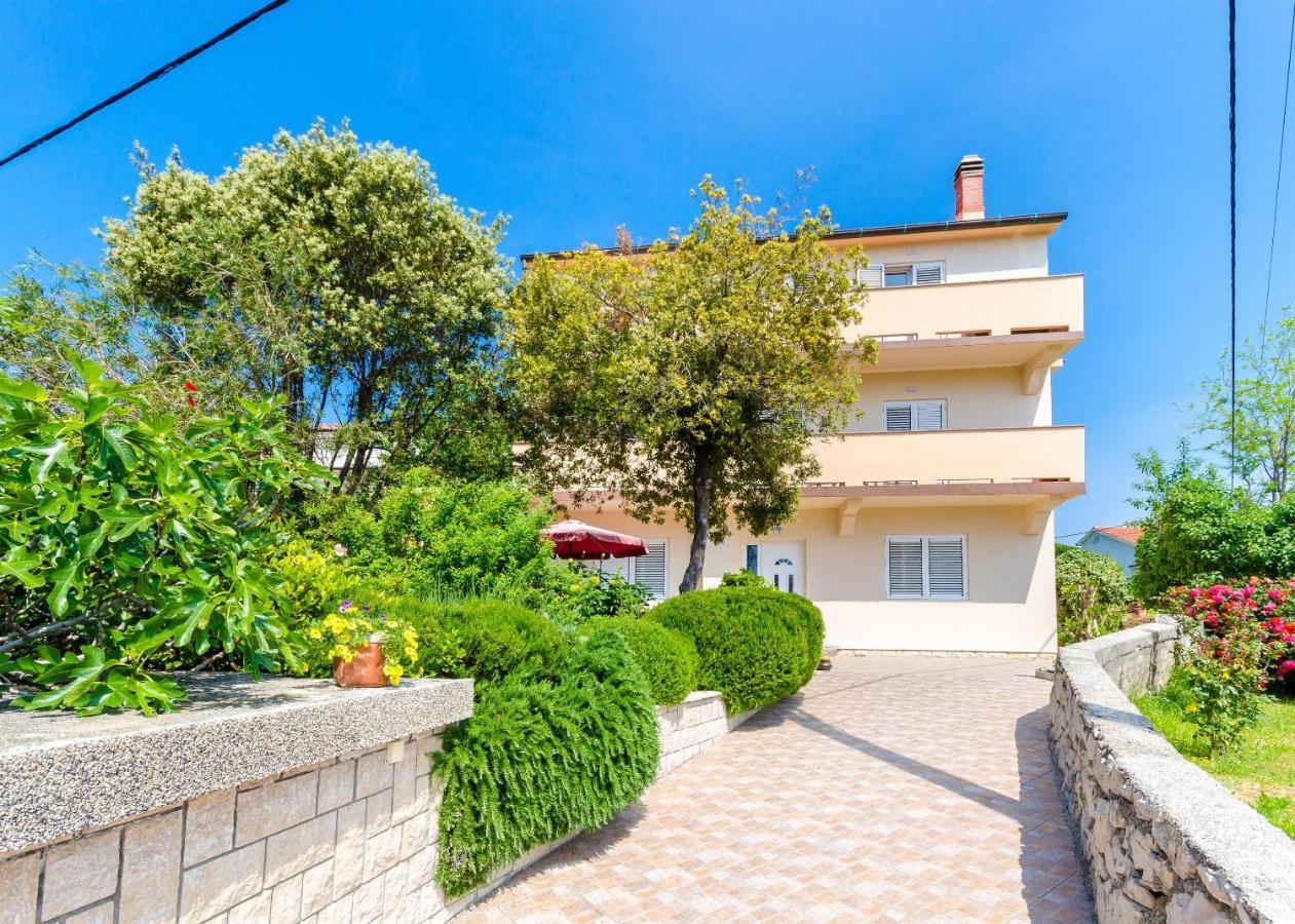 Apartments Marotin Palit Екстер'єр фото