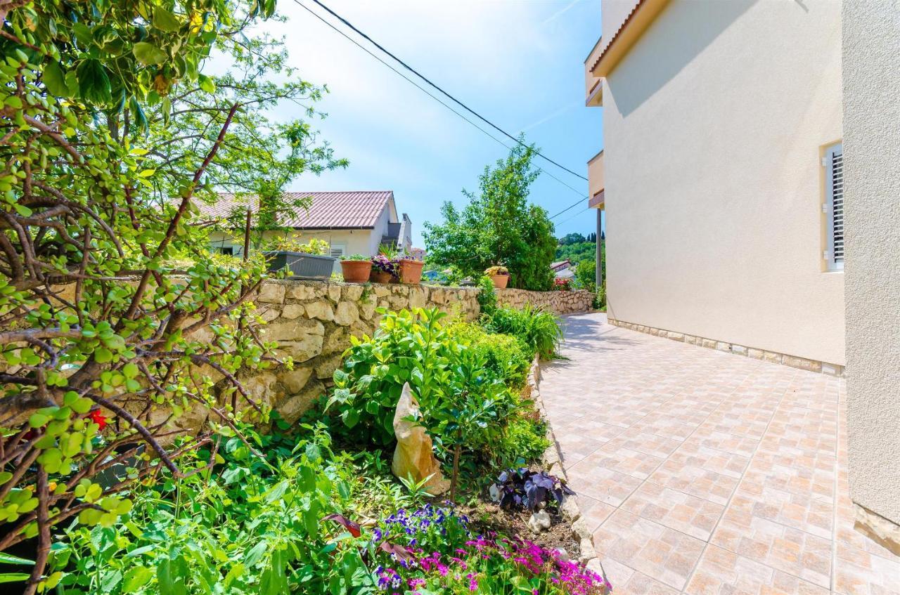 Apartments Marotin Palit Екстер'єр фото