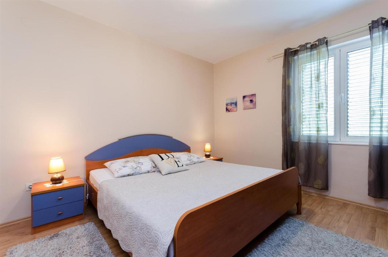 Apartments Marotin Palit Екстер'єр фото