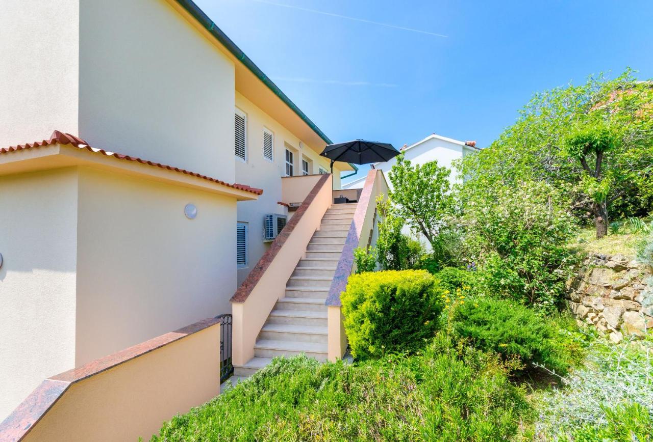 Apartments Marotin Palit Екстер'єр фото